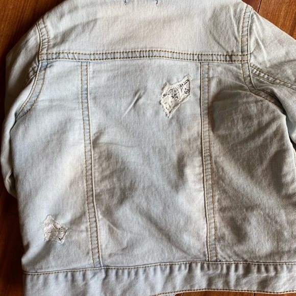 Jean jacket girl Jessica Simpson - Picture 2 of 4